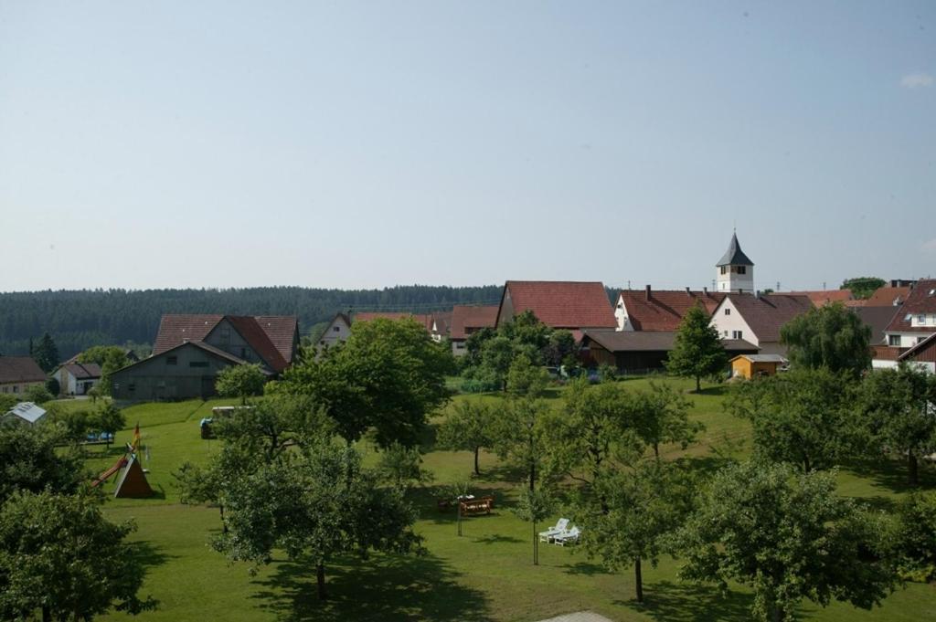 Landgasthof Loewen Neubulach ภายนอก รูปภาพ
