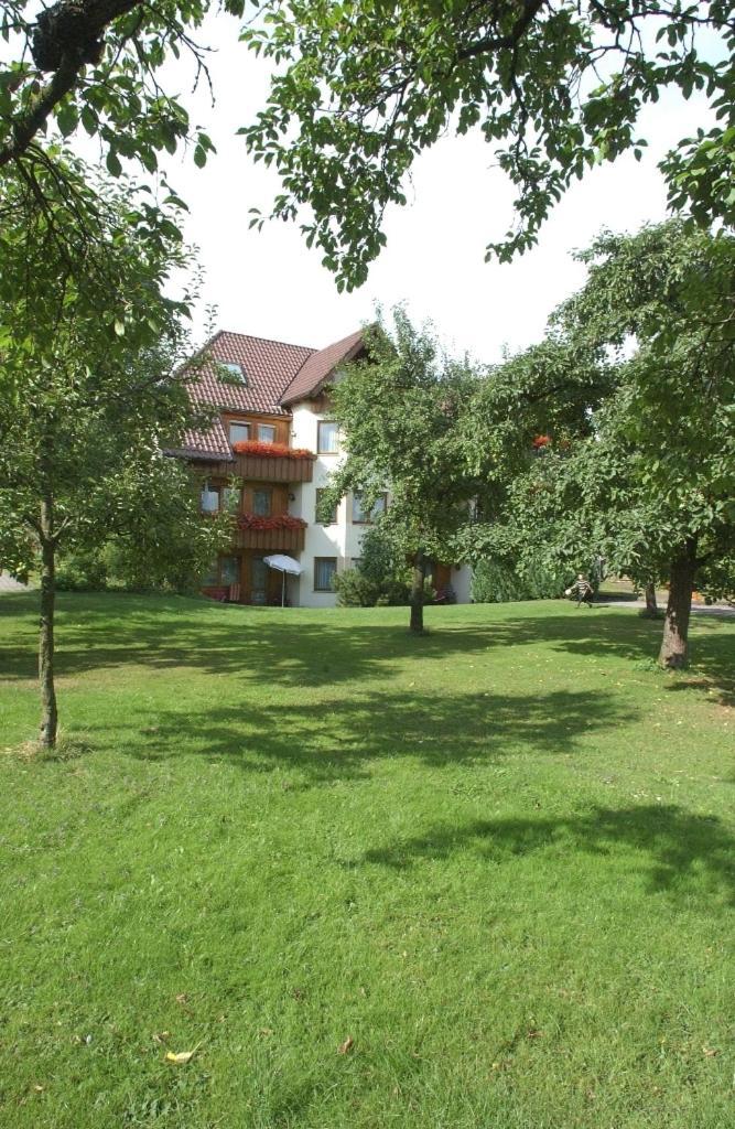 Landgasthof Loewen Neubulach ภายนอก รูปภาพ